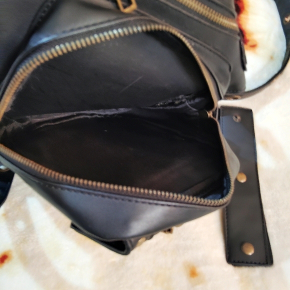 NWOT Amazon Steampunk Black and Brass Adjustable Strap Bikercore Gothic Bag - Picture 6 of 12